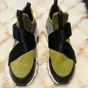 Sorel Kinetic Sneakers w/Velcro Strap